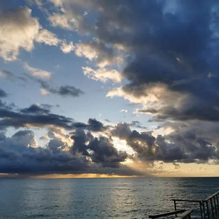 Itaca بيت ضيافة