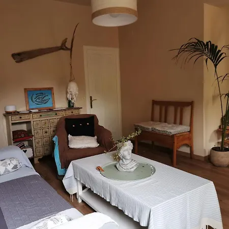 Itaca بيت ضيافة فاراتسي